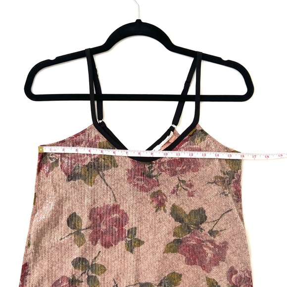 Urban Outfitters Kimchi Blue Sequin Floral Tank S - Picture 7 of 7